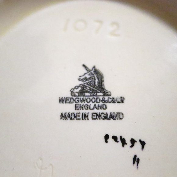 Pitcher Spaniel Dog Enoch Wedgwood Co. Ltd. #1072 Earthenware 7.5" 1908-1936 UK - Picture 10 of 10